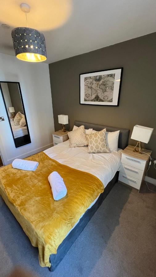Stunning Manchester City Centre Apartment! Ideal For Small Groups Kültér fotó