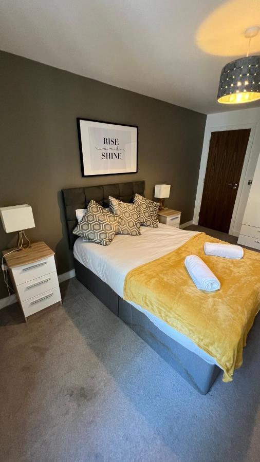 Stunning Manchester City Centre Apartment! Ideal For Small Groups Kültér fotó