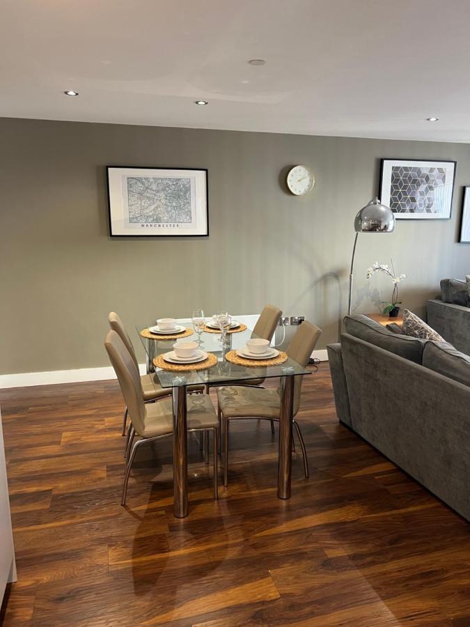 Stunning Manchester City Centre Apartment! Ideal For Small Groups Kültér fotó