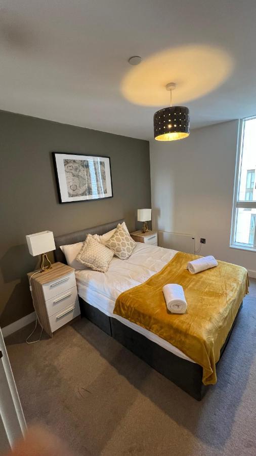 Stunning Manchester City Centre Apartment! Ideal For Small Groups Kültér fotó