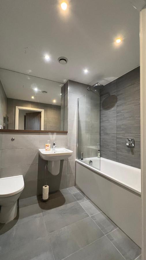 Stunning Manchester City Centre Apartment! Ideal For Small Groups Kültér fotó
